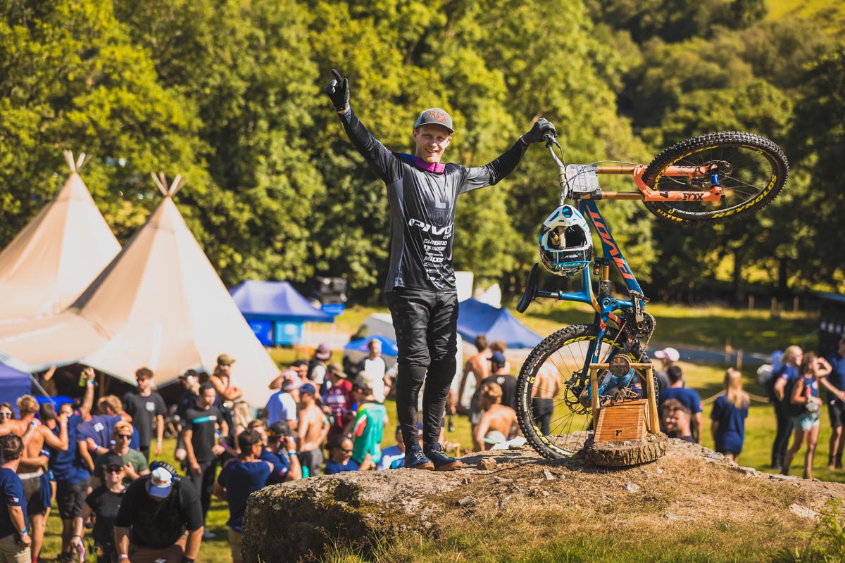 Watch Bernard Kerr Does It Again W Third Victory At Red Bull Hardline 21 Bikerumor