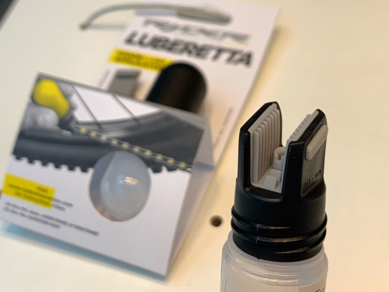 Ryder Innovation's Luberetta lubes your chain without missing a link