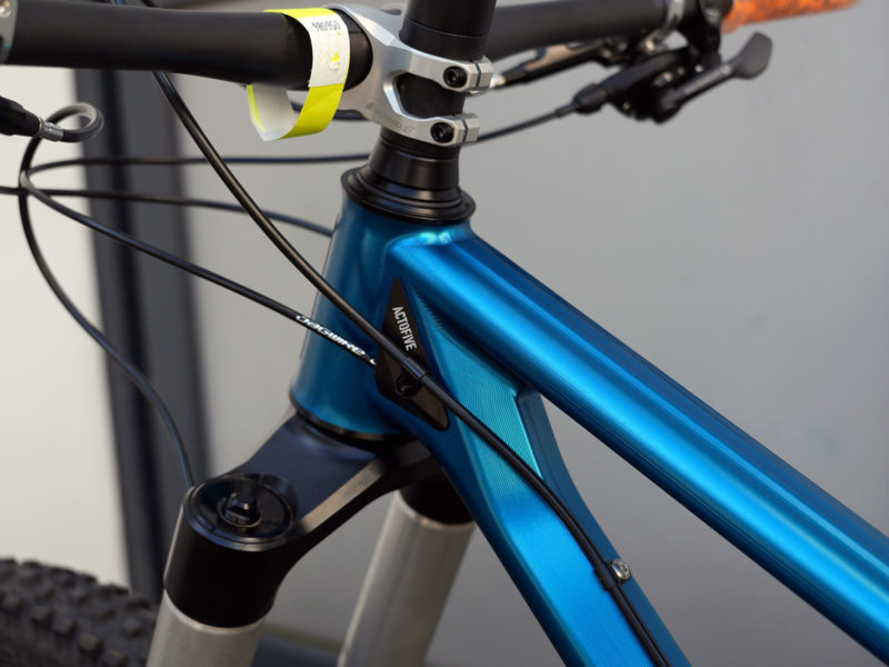 Intend shows negative offset inverted enduro fork w/ dramatic head ...