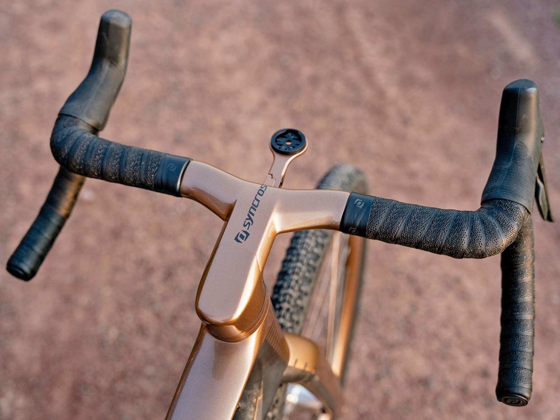 custom Scott Addict Gravel Tuned Dangerholm edition lightweight carbon prototype gravel bike project, Syncros iC SL cockpit