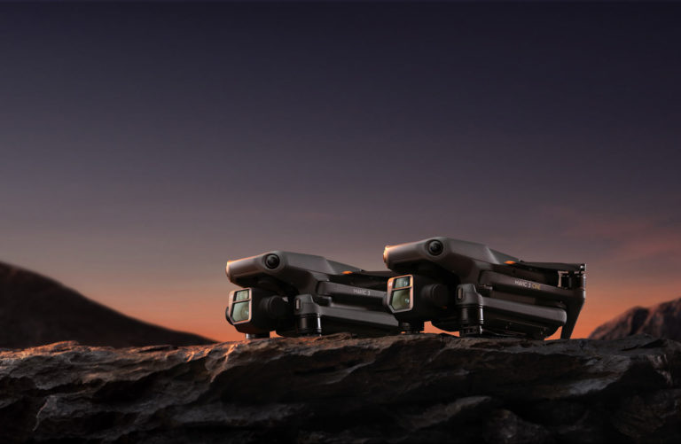 DJI Mavic 3 flies high with full obstacle avoidance, 5.1K camera ...