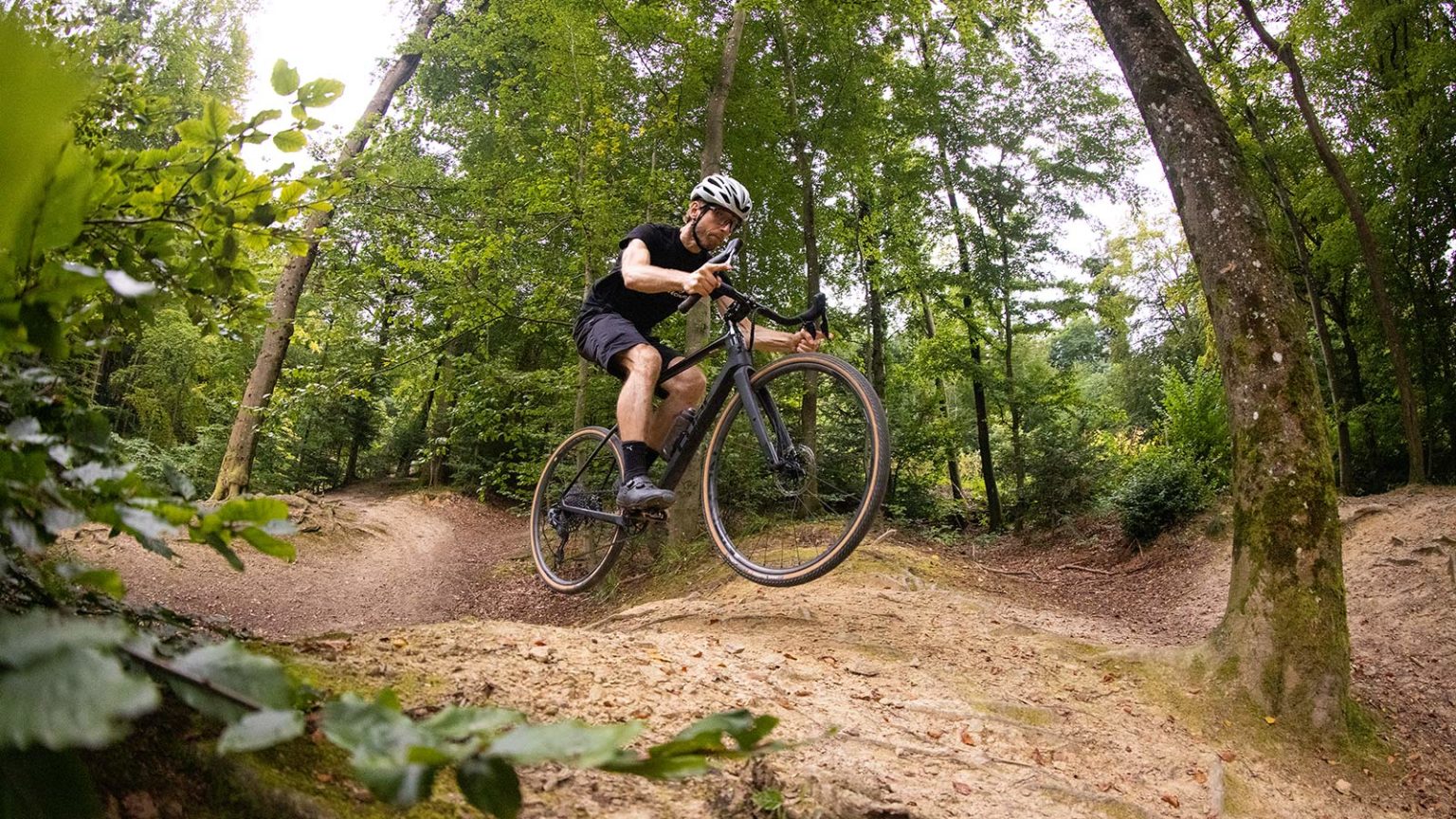 Vecnum freeQENCE 30mm travel gravel bike suspension stem Bikerumor