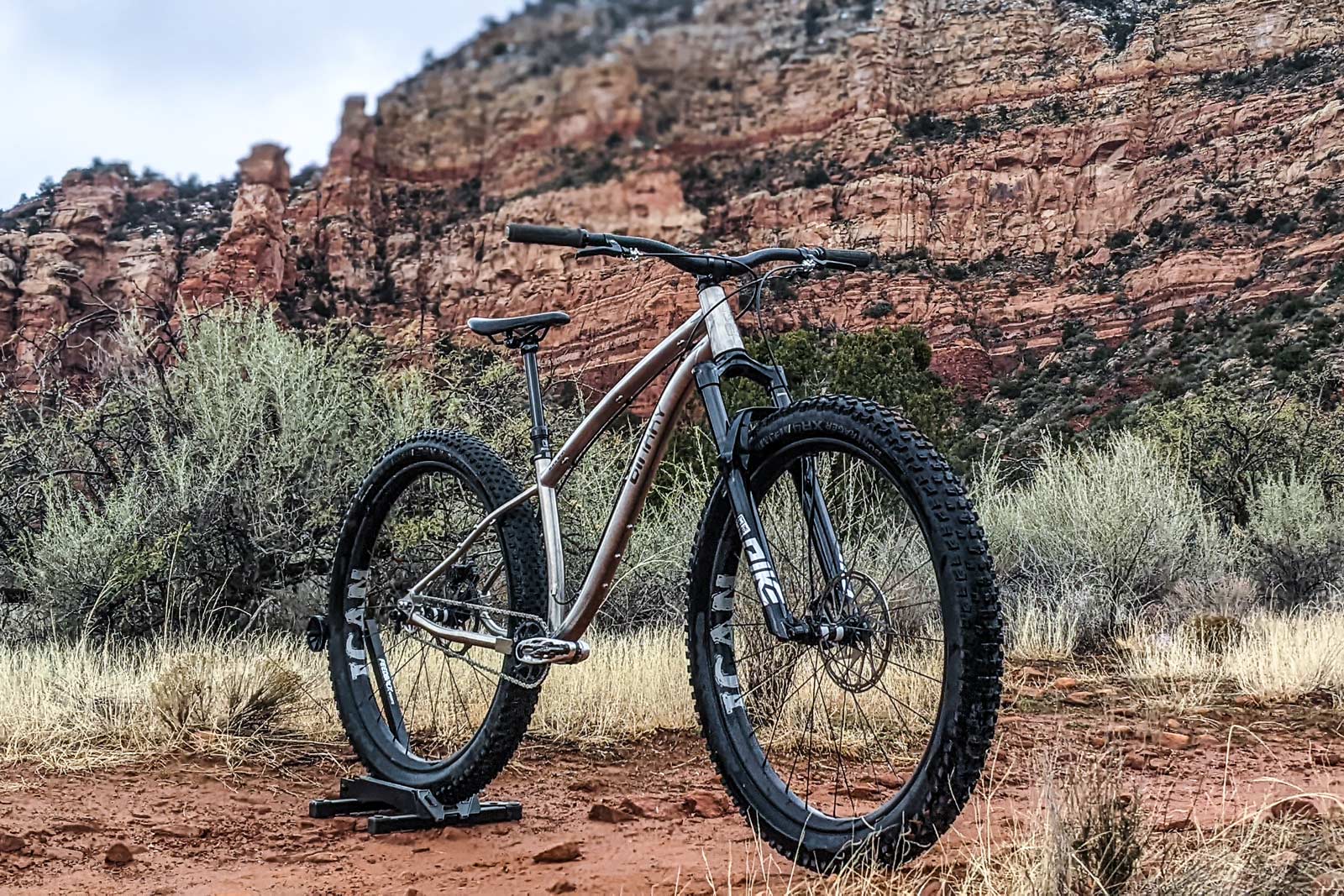 binary maniak ti hardtail mtb versatile singlespeed geared mullet 29er 3 inch tire clearance