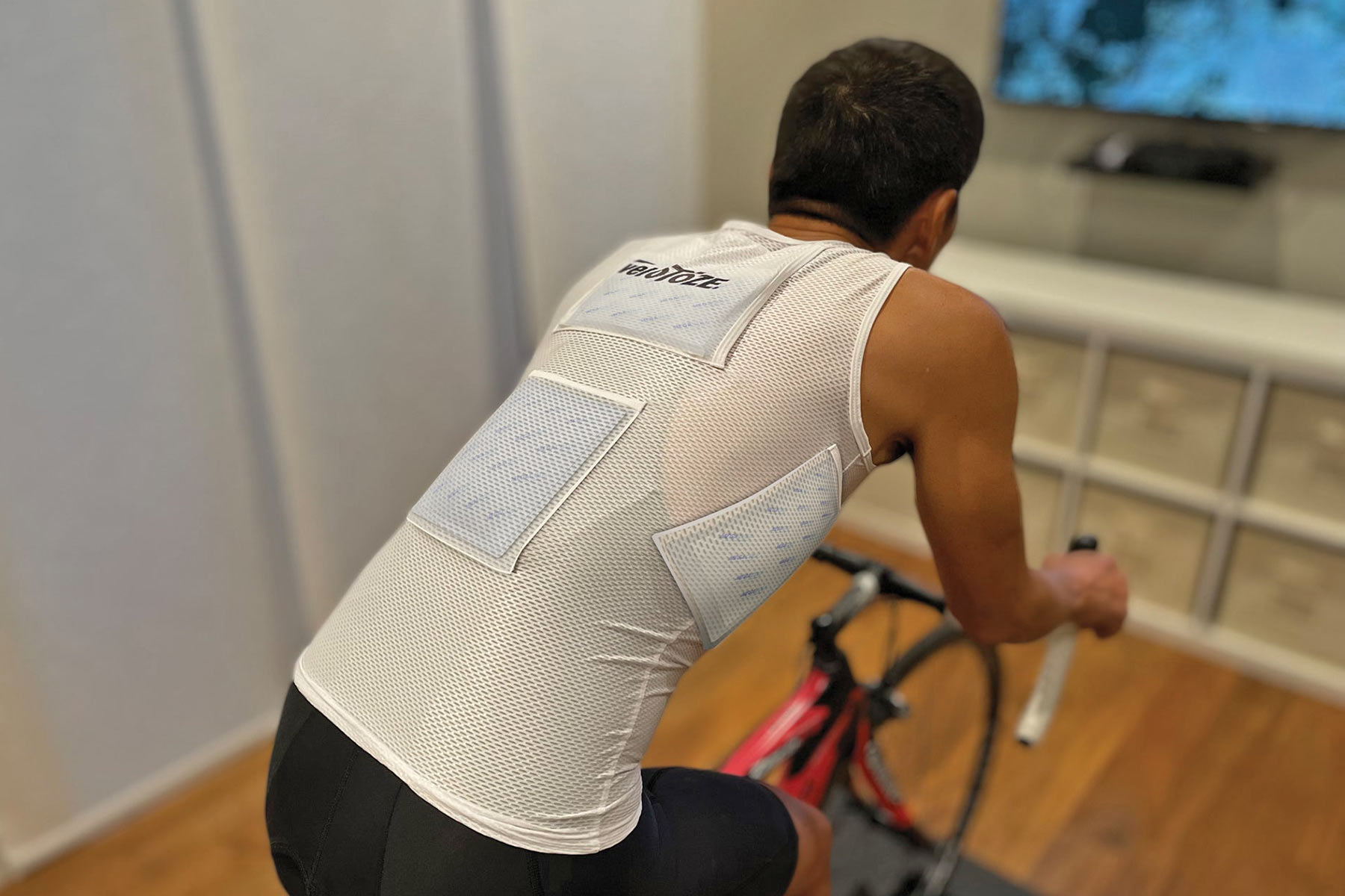 VeloToze Cooling Vest keeps you cool on 