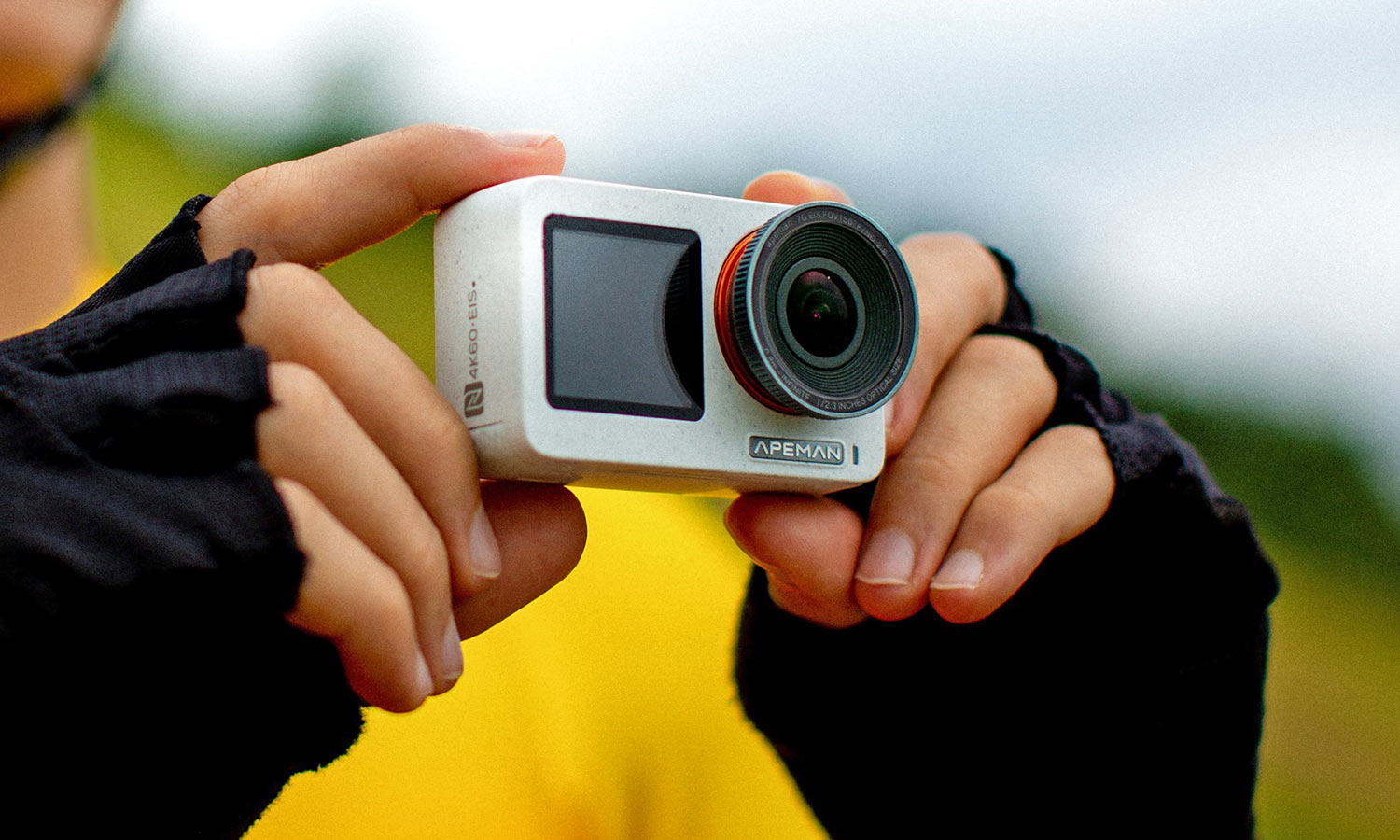 Apeman Seeker Action Cam Combines Smart Brake Light Rearview Camera 