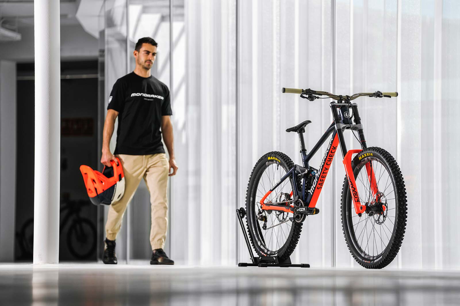 Interview: Jorge García, UCI Technical Delegate, on new on-bike Safety  Check for World Cup DH - Bikerumor