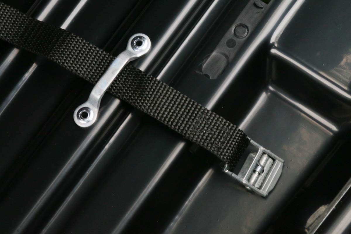 Thule Cargo box tie down strap