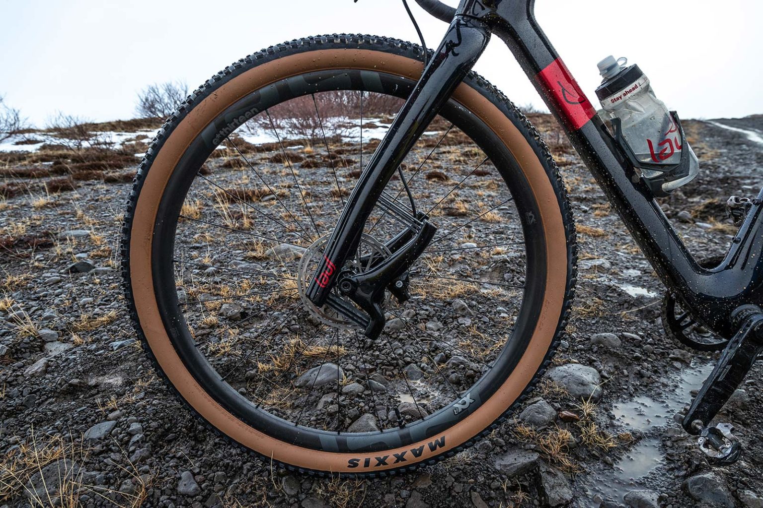 Allnew Lauf Seigla gravel bike dramatically boosts compliance & tire