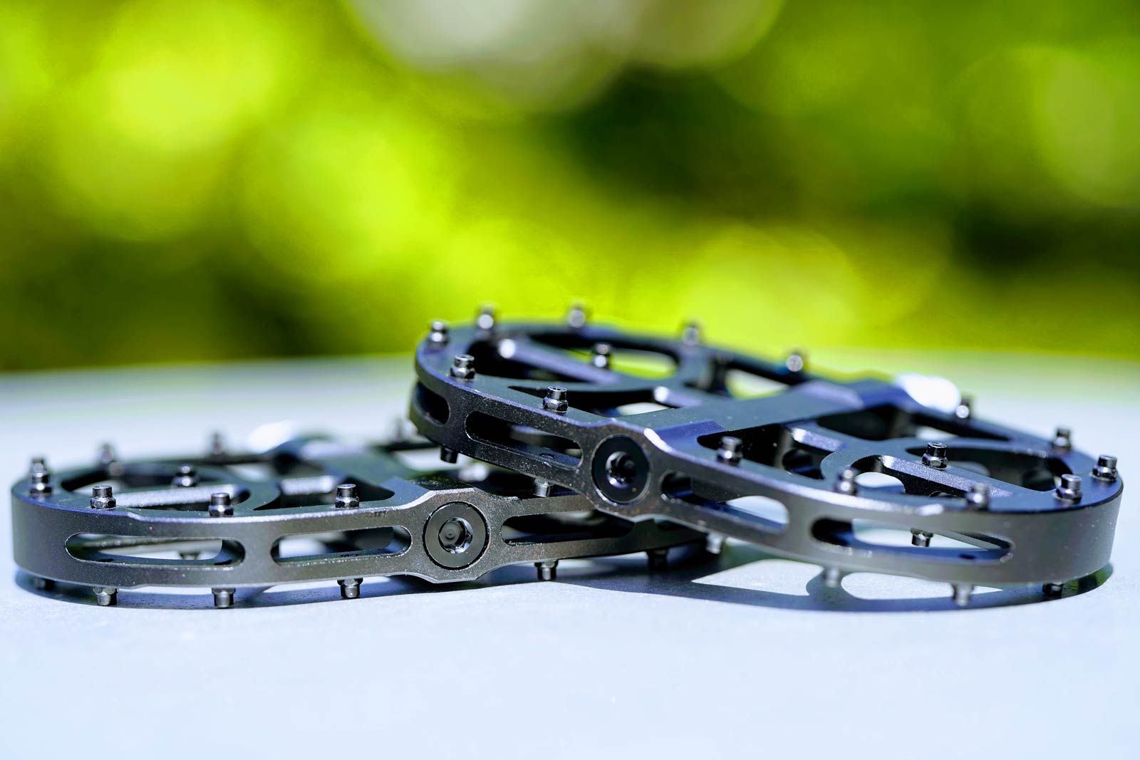 Los pedales de motocross más grandes del mundo.