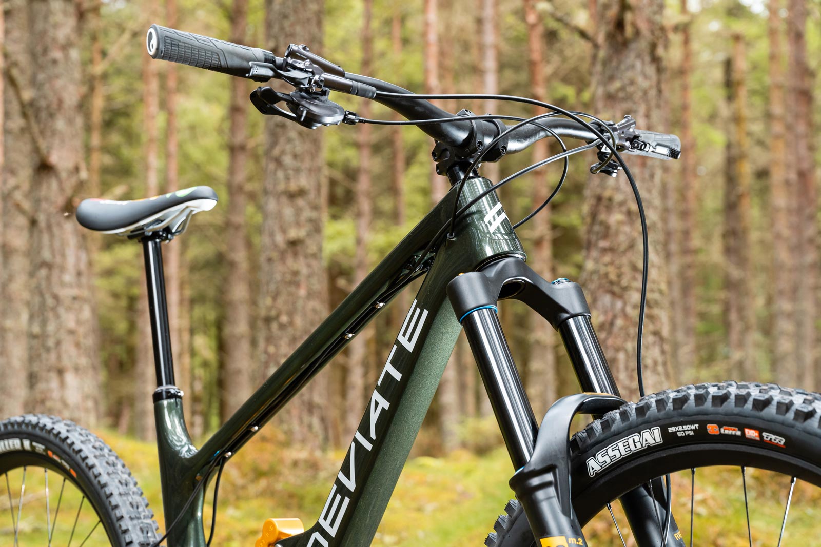 claymore deflector for external cable routing, accessory mounting points