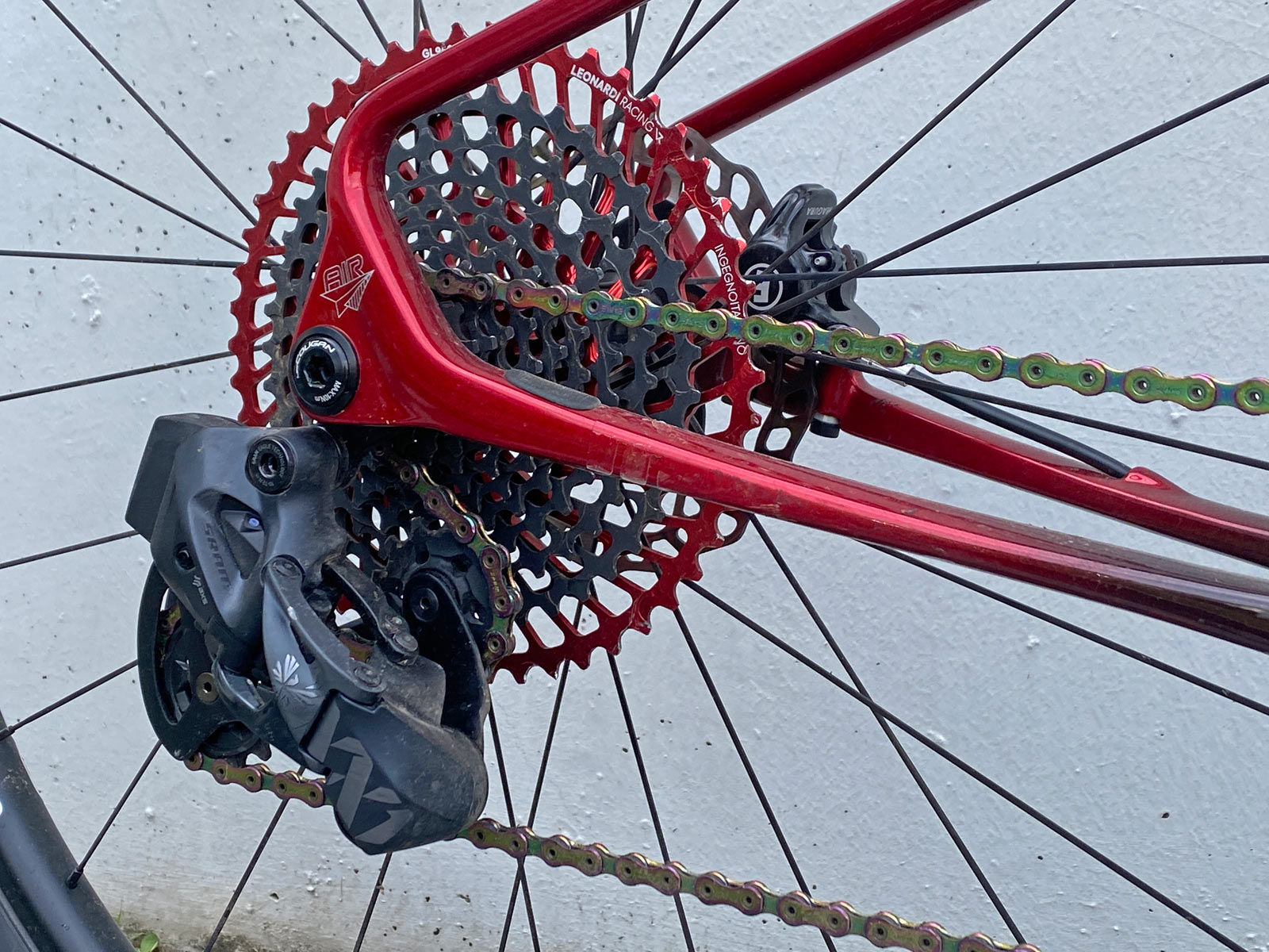Lee Cougan Rampage Innova reshapes XC rear suspension with short-travel,  oil-damped softail - Bikerumor