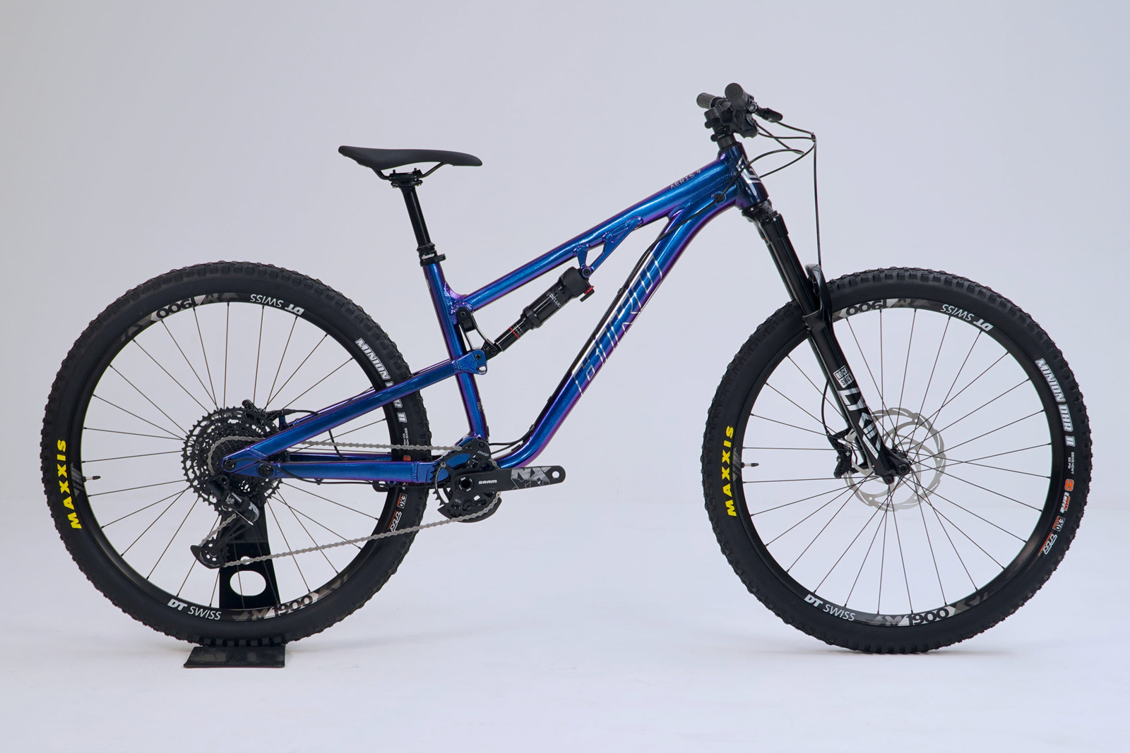 Bird Aeris 9 is a 160-180mm travel 