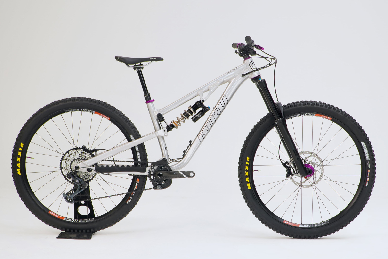 Bird Aeris 9 is a 160-180mm travel 