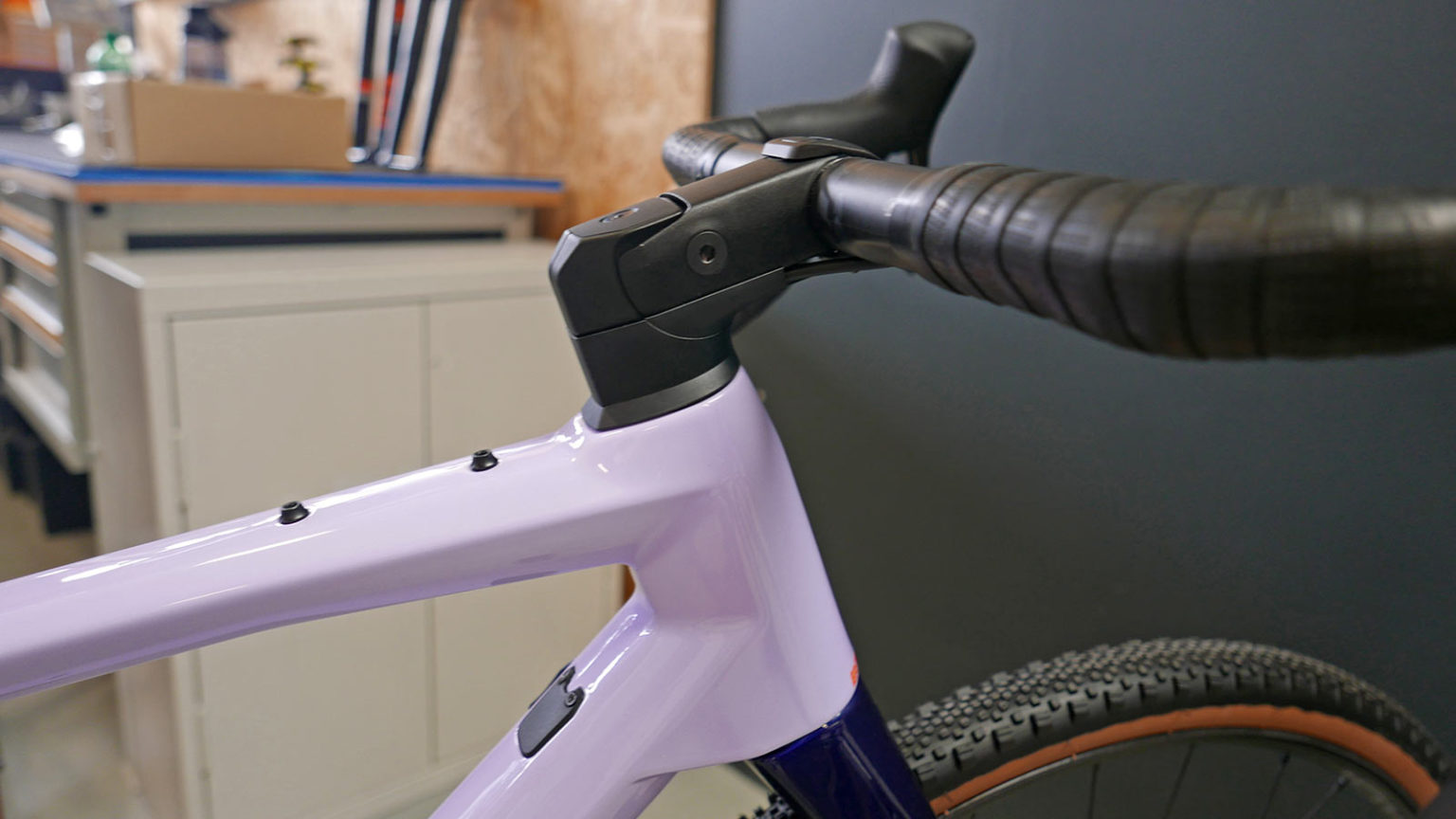 BMC ICS MTT suspension stem, Redshift w/ internal routing Bikerumor