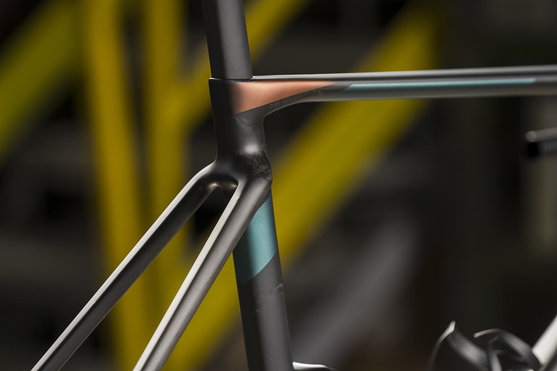 Sarto Raso fully custom carbon aero road bike, seat cluster detail