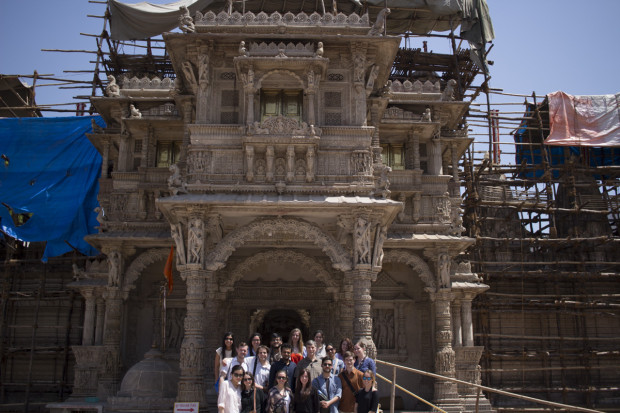 India Yatra reporters pose in front of the Hutheesing Jain Temple in Ahmedabad. Photo by Han Zhang. 