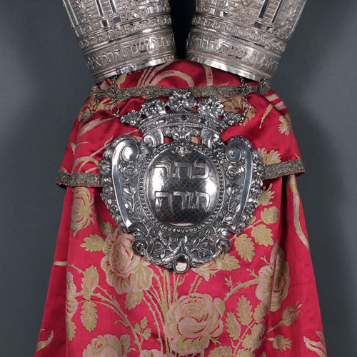 An Italian Torah skirt. Courtesy of the Great Synagogue of Turin