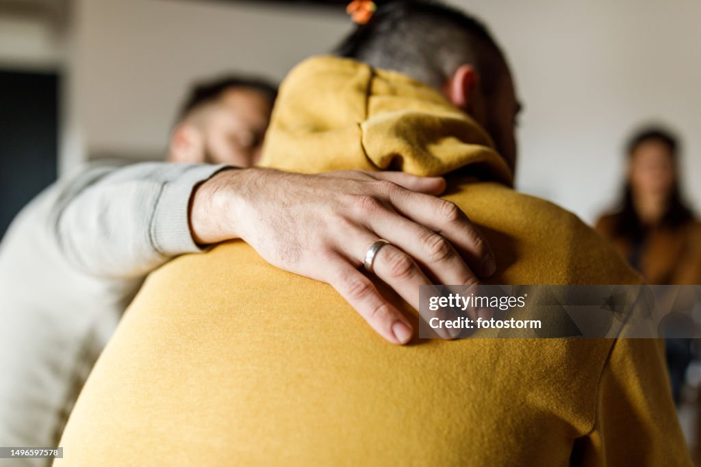 AKN and other scalp conditions can cause physical pain and emotional stress in men, highlighting the need for early treatment by a scalp specialist.