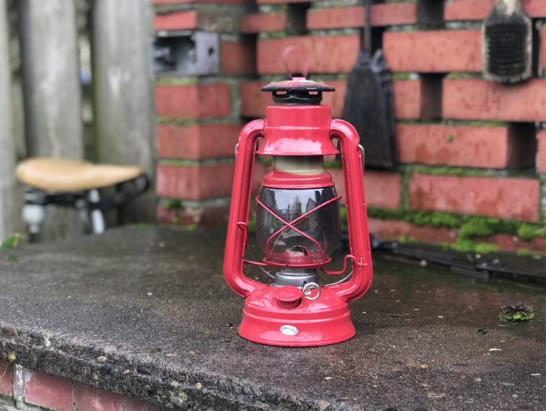 Best Oil Lamps of 2022 — Light When You Need It Most » Explorersweb