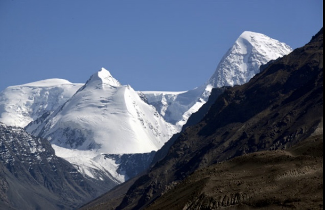 Hindu Kush of the Afghan-Pakistan border with the summit of Akher Chioh visible on the right.