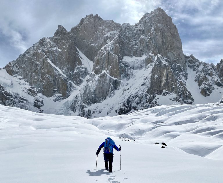 spaniards-off-to-complete-new-route-on-latok-ii-explorersweb