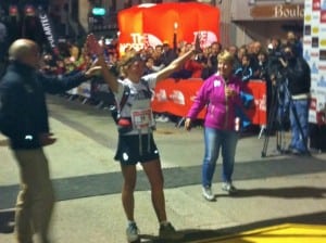 Lizzy Hawker win TNF UTMB