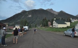John DeWalt finishing the 2009 Hardrock 100 with 13 minutes to spare