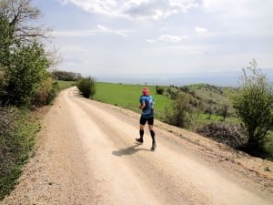 A runner in the Turkish countryside – 2015 Iznik Ultras