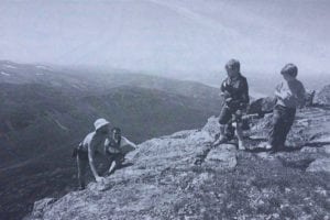 andy-symonds-1990-moutains-of-britain-03
