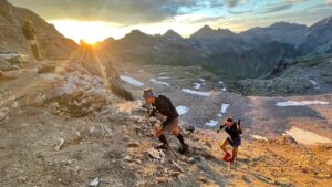 Dylan Bowman climbing up to Krogers Canteen