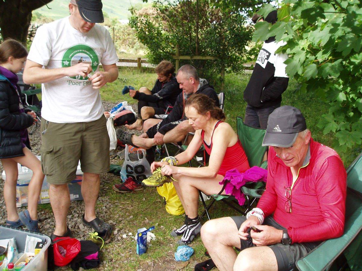 Fiona Lynch with Jim Paxman and the rest of her support crew