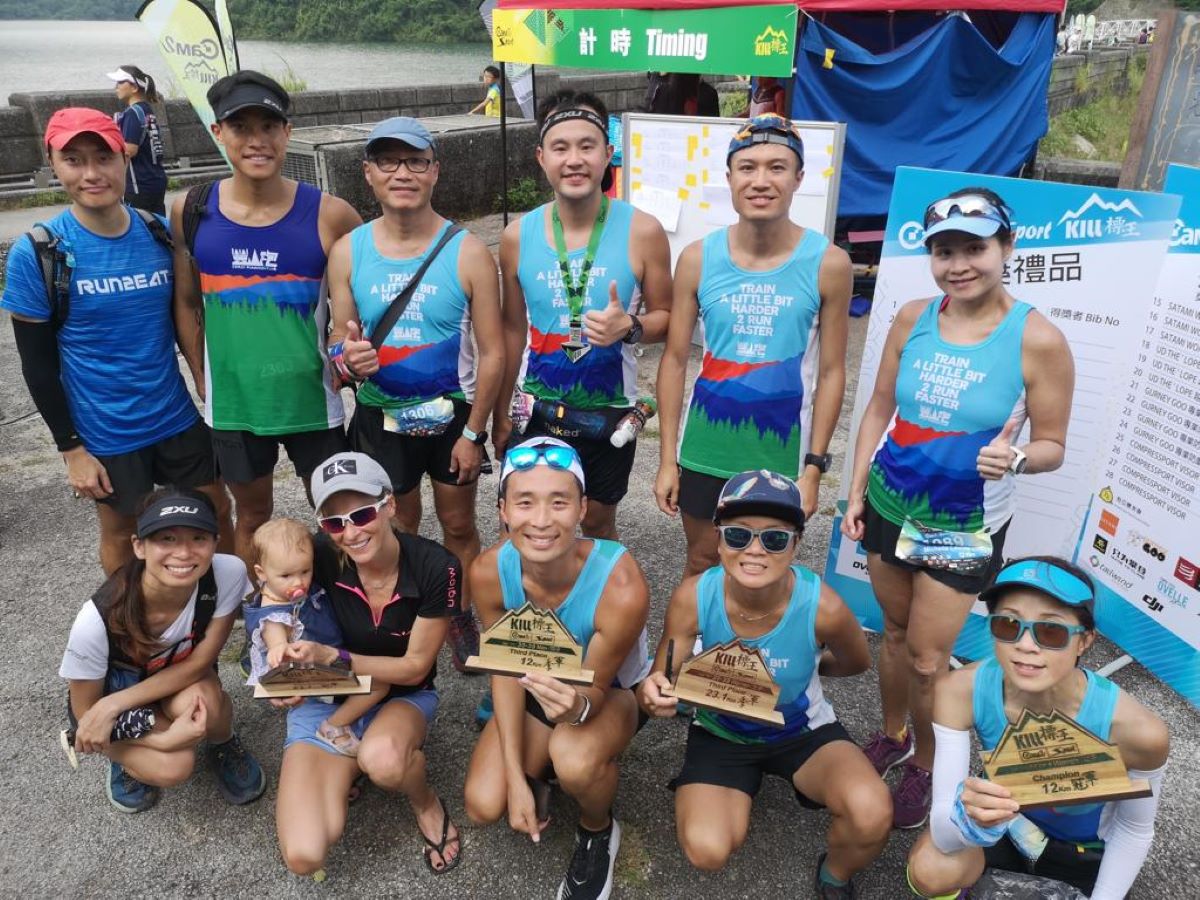 szter Csillag with teammates from the Crazy Running Club