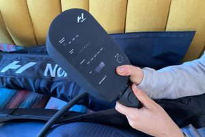 Hyperice Normatec 3 Legs - Assembling Control Unit and Hose