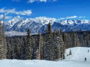 Skiing Purgatory Resort - April 2022