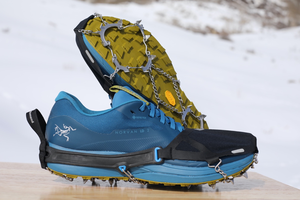 Best Mountain Running Gear - Black Diamond Distance Spike lateral view