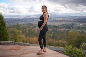 Best Maternity Workout Clothes - Nike One Women's High-Waisted Leggings (Maternity)