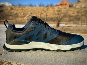 Altra Lone Peak 8 - medial view
