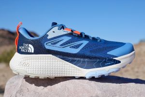 The North Face Altamesa 500 - lateral view