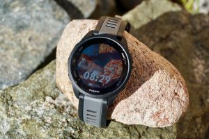 Garmin Forerunner 165 Music - close face view