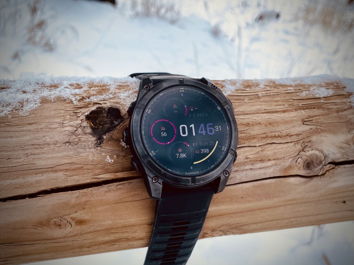 Garmin Fēnix 8 - front view