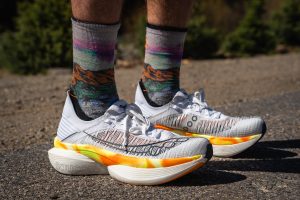 Best Marathon Running Shoes - Saucony Endorphin Elite 2 - Portrait