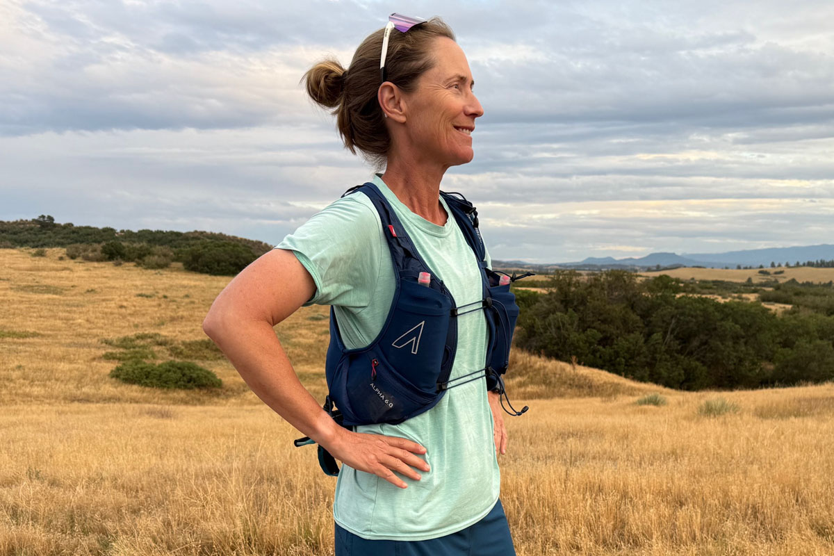 UltrAspire Alpha 6.0 Race Vest - right view