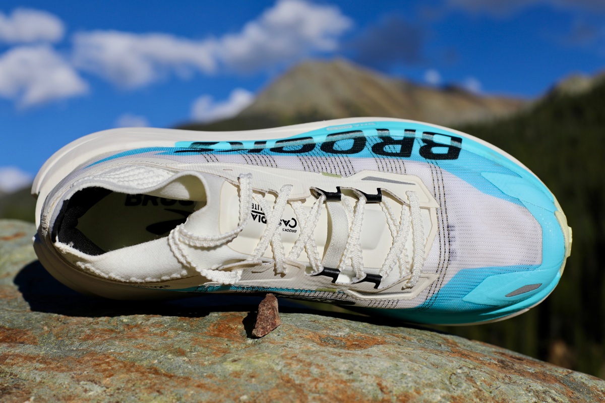 Brooks Cascadia Elite - top