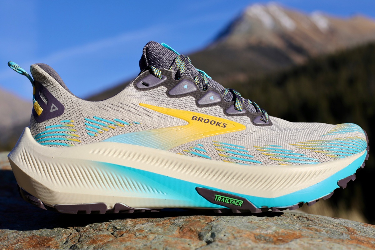 Brooks Ghost Trail - lateral