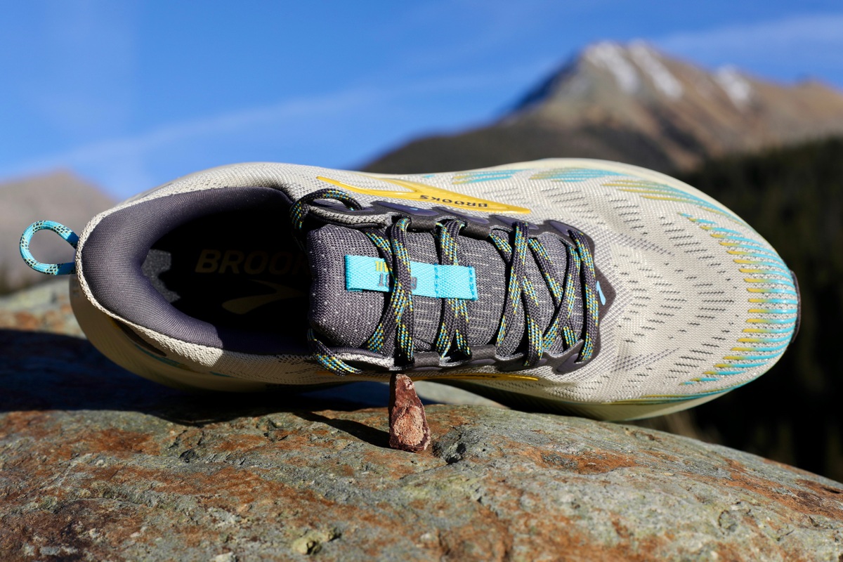 Brooks Ghost Trail - top