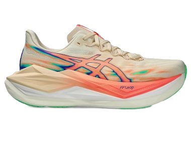 Best Marathon Shoes - Asics Superblast 3 - product photo