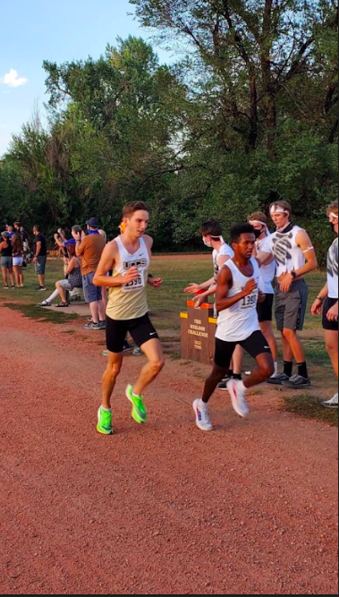 I dislike talented runners. Running 100mpw and only achieve a 14:37 ...