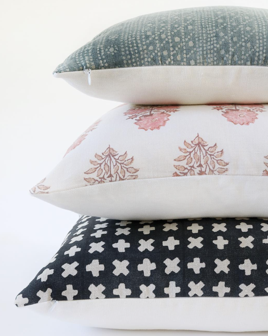Danielle Oakey Created A Business Selling Pillow Cases On Instagram