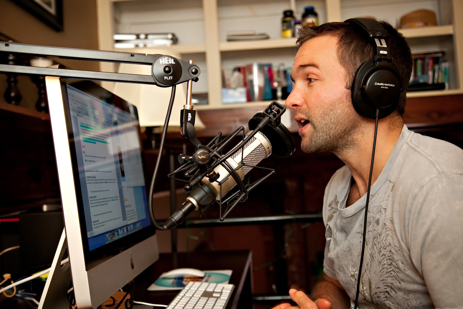 how-john-lee-dumas-grew-a-podcast-into-2m-year-business