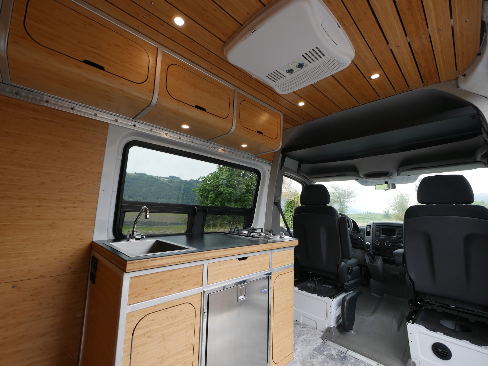 how-we-started-a-8k-month-business-transforming-campervans-while-traveling